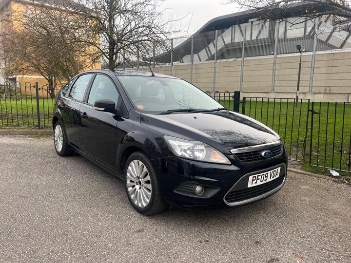 Ford Focus 1.6 Titanium 5dr