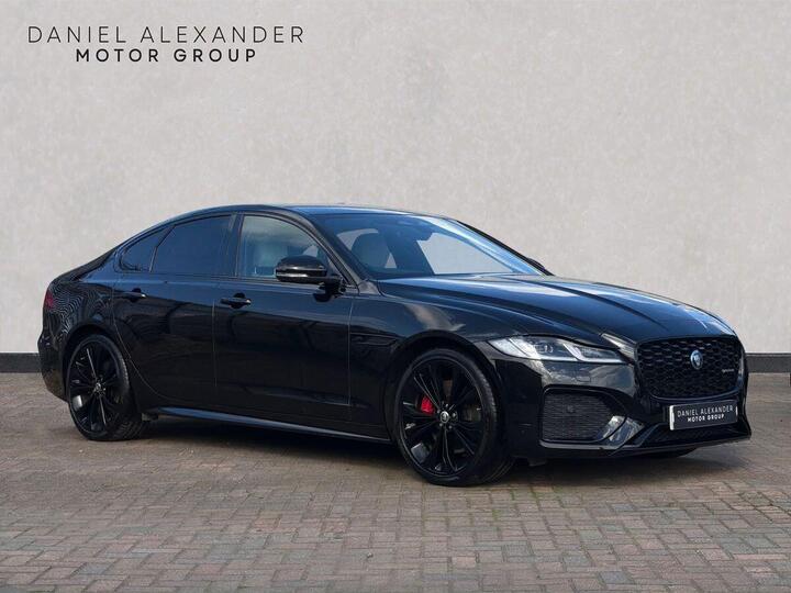 Jaguar XF 2.0 D200 MHEV R-Dynamic SE Black Auto Euro 6 (s/s) 4dr
