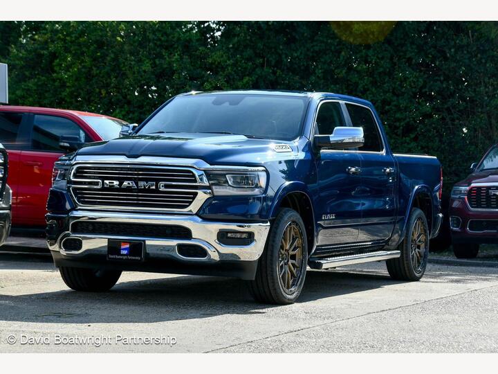 Dodge RAM Laramie 5.7l V8 Hemi Crew Cab 4X4