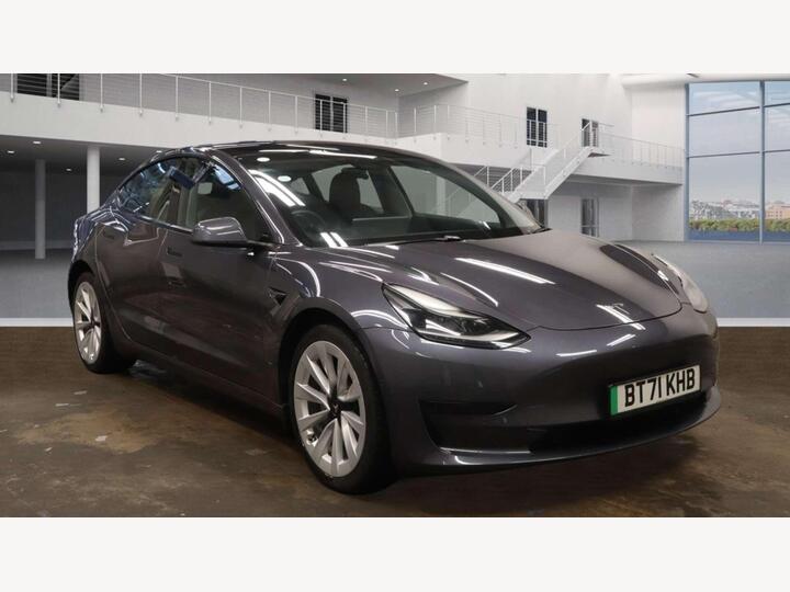 Tesla MODEL 3 Standard Range Plus Auto RWD 4dr