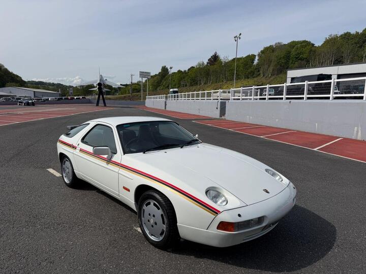 Porsche 928 S4 4.5 V8 Auto Coupe  Extensive History File