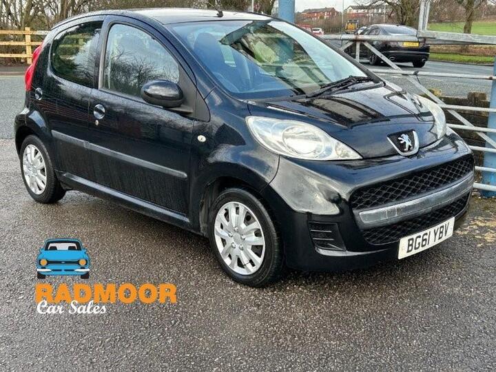 Peugeot 107 1.0 12V Urban 2 Tronic Euro 5 5dr Peugeot 107 1.0 12V Urban 2 Tronic Euro 5 5dr