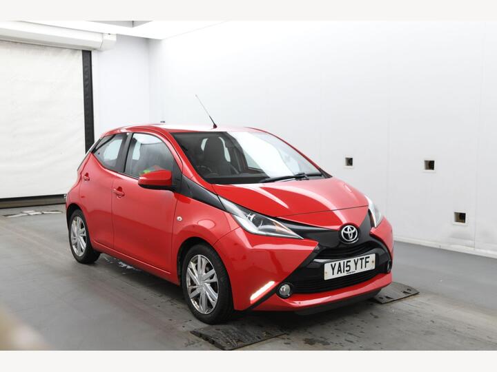 Toyota AYGO 1.0 VVT-i X-pression X-wave Euro 5 5dr Euro 5 Toyota AYGO 1.0 VVT-i X-pression X-wave Euro 5 5dr Euro 5