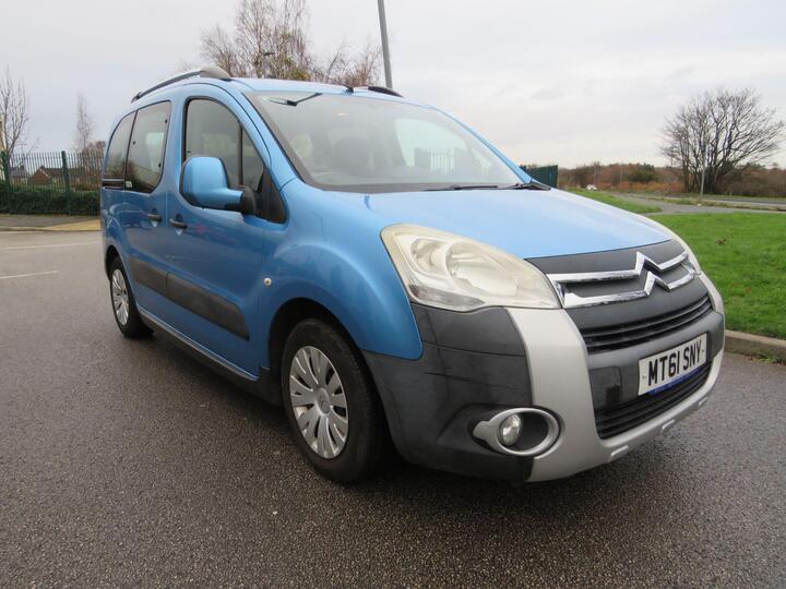 Citroen Berlingo 1.6 E-HDi Airdream XTR Multispace MPV EGS6 Euro 5 (s/s) 5dr Citroen Berlingo 1.6 E-HDi Airdream XTR Multispace MPV EGS6 Euro 5 (s/s) 5dr