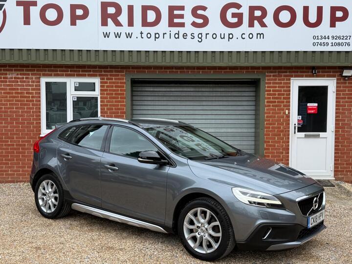 Volvo V40 Cross Country 1.5 T3 Pro Auto Euro 6 (s/s) 5dr