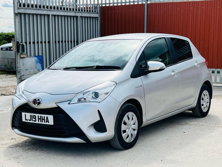 Toyota Yaris 1.5 VVT-h Active E-CVT Euro 6 (s/s) 5dr