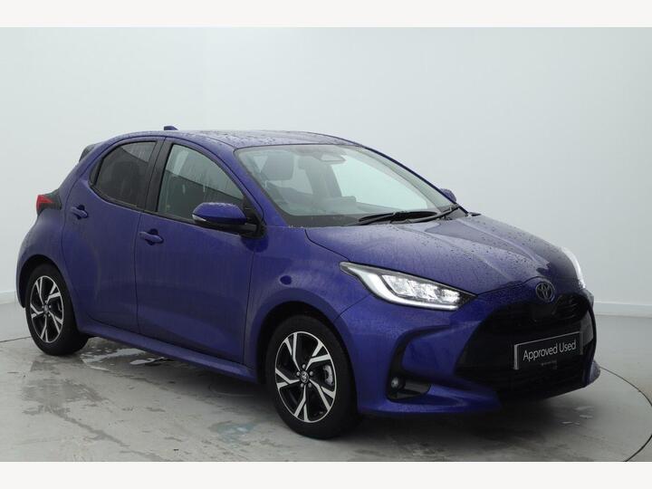 Toyota Yaris 1.5 VVT-h Design E-CVT Euro 6 (s/s) 5dr Toyota Yaris 1.5 VVT-h Design E-CVT Euro 6 (s/s) 5dr