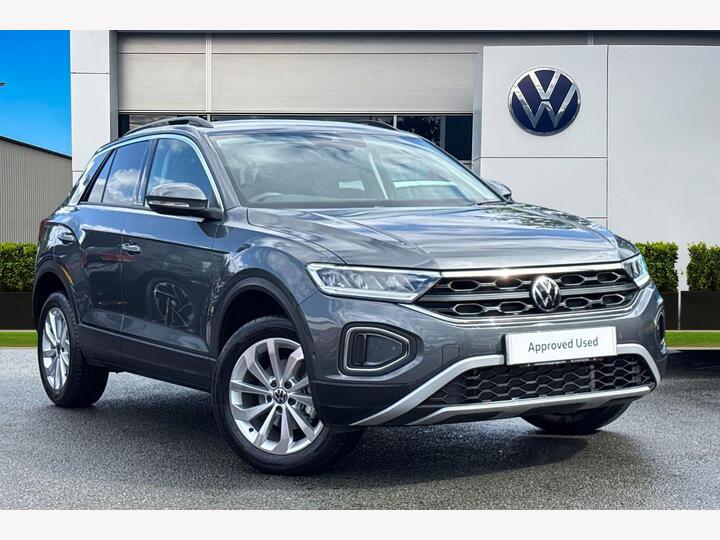 Volkswagen T-roc 1.5 TSI Match DSG Euro 6 (s/s) 5dr Volkswagen T-roc 1.5 TSI Match DSG Euro 6 (s/s) 5dr
