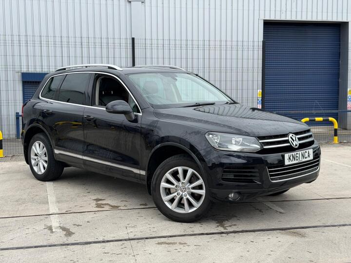 Volkswagen Touareg 3.0 TDI V6 BlueMotion Tech SE Tiptronic 4WD Euro 5 (s/s) 5dr