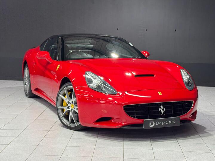Ferrari California 4.3 V8 30 F1 DCT Euro 5 2dr Ferrari California 4.3 V8 30 F1 DCT Euro 5 2dr