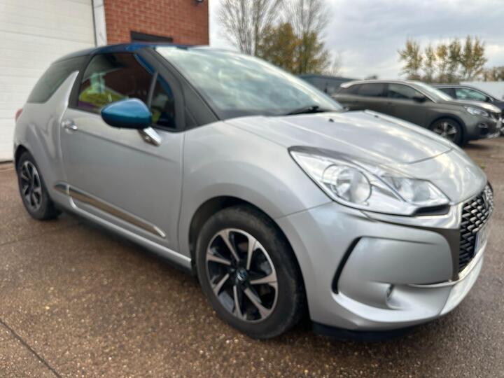 DS AUTOMOBILES DS 3 1.2 PureTech Elegance Euro 6 (s/s) 3dr DS AUTOMOBILES DS 3 1.2 PureTech Elegance Euro 6 (s/s) 3dr