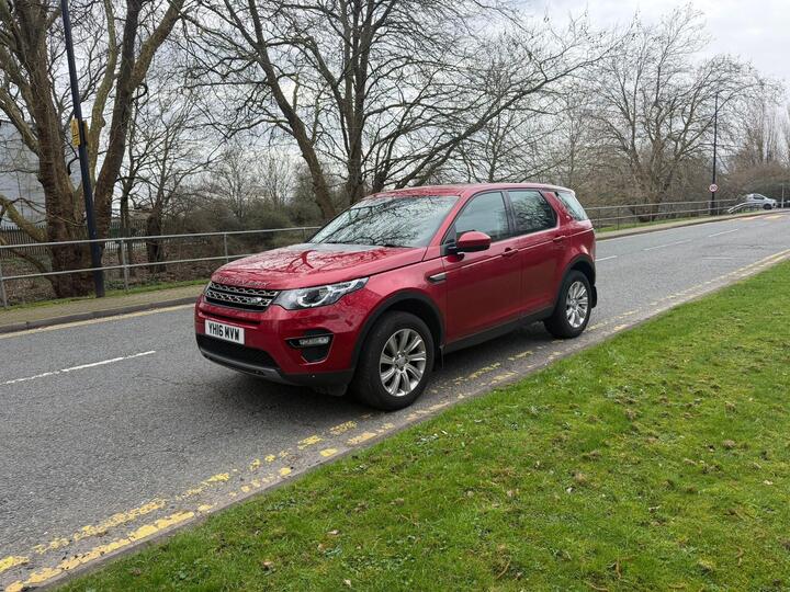 Land Rover Discovery Sport 2.0 TD4 SE Tech Auto 4WD Euro 6 (s/s) 5dr Land Rover Discovery Sport 2.0 TD4 SE Tech Auto 4WD Euro 6 (s/s) 5dr