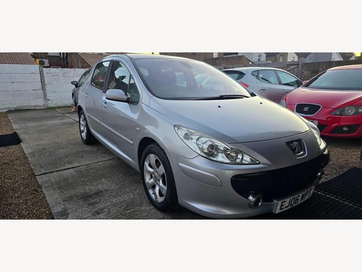 Peugeot 307 1.6 16v SE Tiptronic 5dr Peugeot 307 1.6 16v SE Tiptronic 5dr