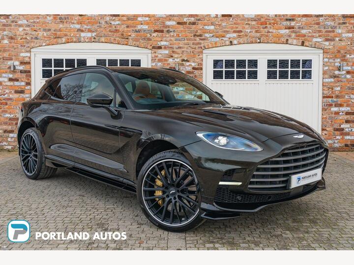 Aston Martin DBX 4.0 V8 707 Auto 4WD Euro 6 (s/s) 5dr Aston Martin DBX 4.0 V8 707 Auto 4WD Euro 6 (s/s) 5dr
