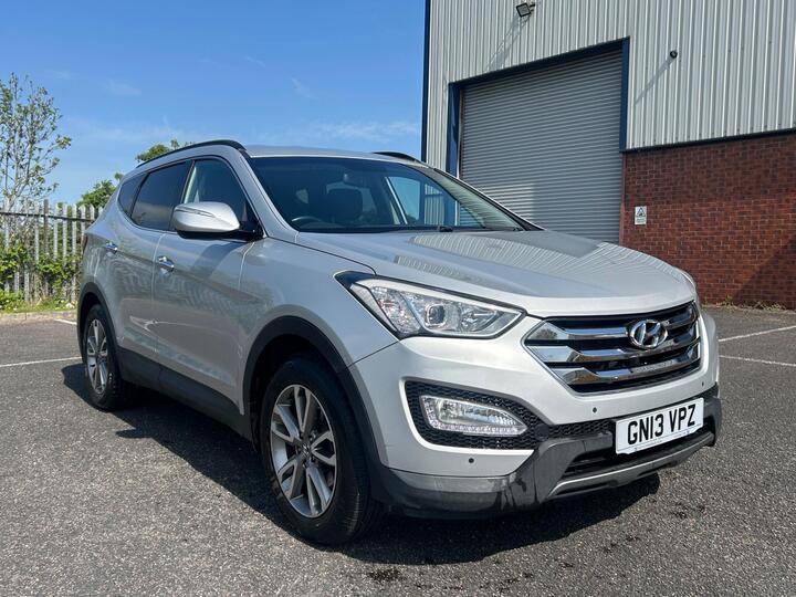 Hyundai Santa Fe 2.2 CRDi Premium 4WD Euro 5 5dr (7 Seat) Hyundai Santa Fe 2.2 CRDi Premium 4WD Euro 5 5dr (7 Seat)
