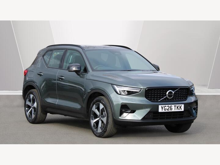 Volvo XC40 2.0 B3 MHEV Plus Dark DCT Auto Euro 6 (s/s) 5dr