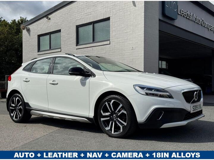Volvo V40 CROSS COUNTRY 1.5 T3 GPF Pro Auto Euro 6 (s/s) 5dr