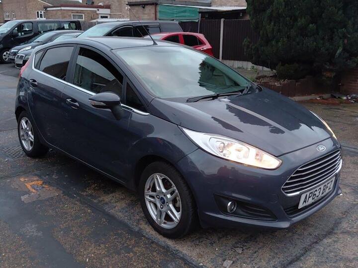 Ford Fiesta 1.0T EcoBoost Zetec Euro 5 (s/s) 5dr
