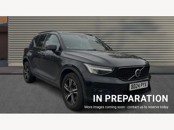 Volvo XC40 2.0 B3 MHEV Plus Dark DCT Auto Euro 6 (s/s) 5dr