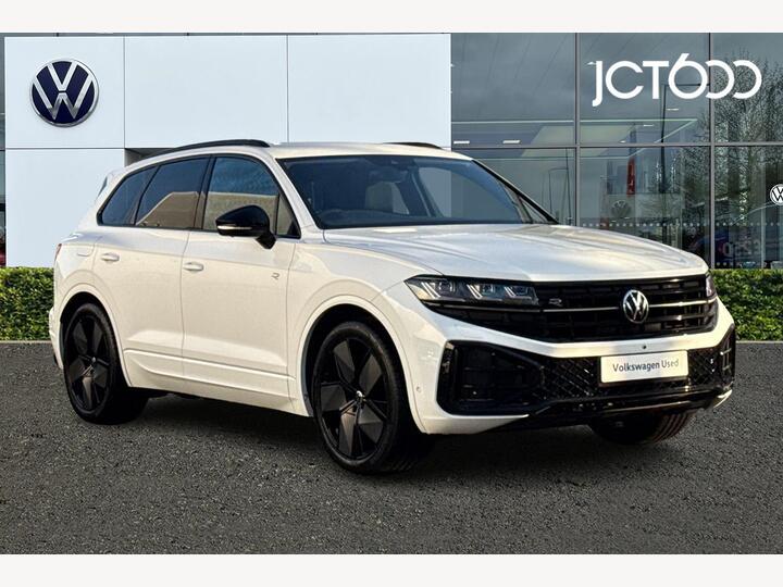 Volkswagen Touareg 3.0 TDI V6 Black Edition Tiptronic 4Motion Euro 6 (s/s) 5dr Volkswagen Touareg 3.0 TDI V6 Black Edition Tiptronic 4Motion Euro 6 (s/s) 5dr
