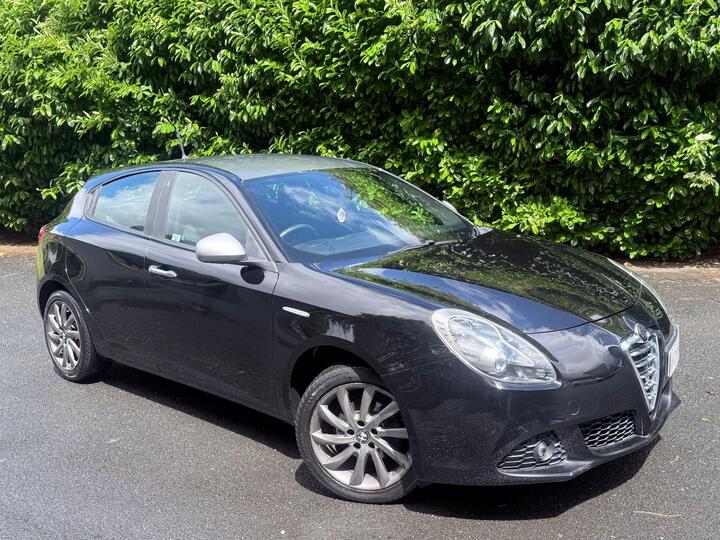 Alfa Romeo Giulietta 1.4 TB Collezione Euro 5 (s/s) 5dr Alfa Romeo Giulietta 1.4 TB Collezione Euro 5 (s/s) 5dr
