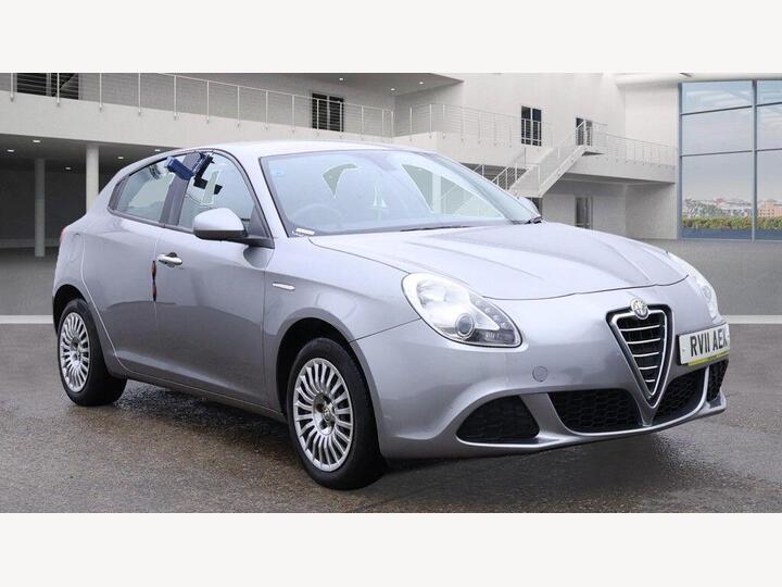 Alfa Romeo Giulietta 1.4 TB Turismo Euro 5 (s/s) 5dr Alfa Romeo Giulietta 1.4 TB Turismo Euro 5 (s/s) 5dr