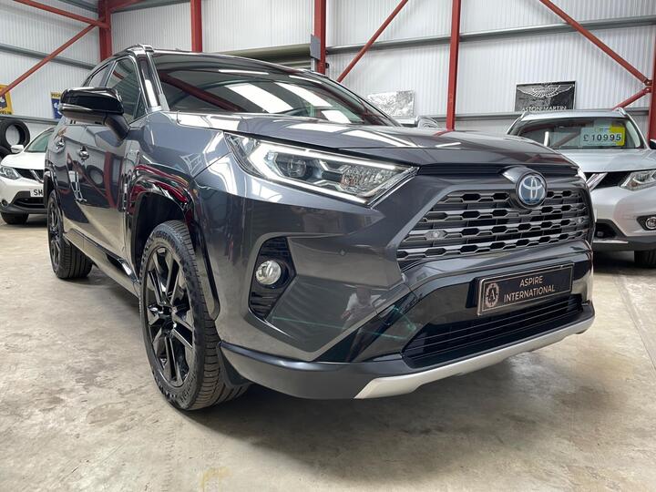 Toyota RAV4 2.5 VVT-h Dynamic CVT Euro 6 (s/s) 5dr Toyota RAV4 2.5 VVT-h Dynamic CVT Euro 6 (s/s) 5dr