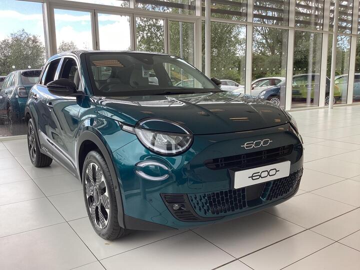 Fiat 600 54kWh La Prima Auto 5dr