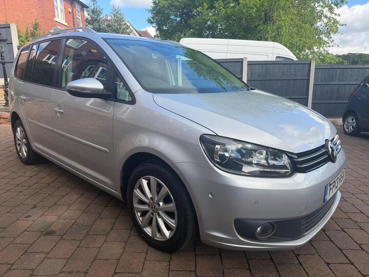 Volkswagen Touran 2.0 TDI Sport Euro 5 5dr Volkswagen Touran 2.0 TDI Sport Euro 5 5dr