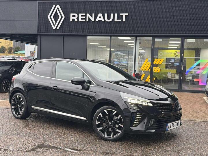 Renault Clio 1.6 E-TECH Techno Auto Euro 6 (s/s) 5dr Renault Clio 1.6 E-TECH Techno Auto Euro 6 (s/s) 5dr