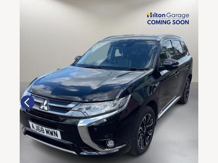 Mitsubishi OUTLANDER 2.0h 12kWh 4hs CVT 4WD Euro 6 (s/s) 5dr Mitsubishi OUTLANDER 2.0h 12kWh 4hs CVT 4WD Euro 6 (s/s) 5dr