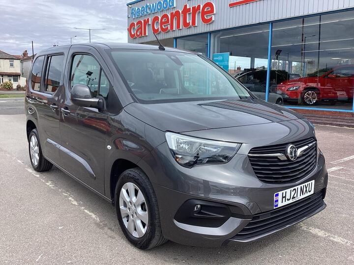 Vauxhall Combo Life 1.5 Turbo D SE Euro 6 (s/s) 5dr Vauxhall Combo Life 1.5 Turbo D SE Euro 6 (s/s) 5dr