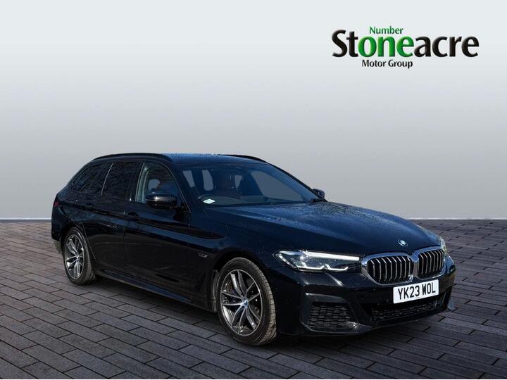 BMW 5 Series 2.0 530e 12kWh M Sport Touring Steptronic Euro 6 (s/s) 5dr BMW 5 Series 2.0 530e 12kWh M Sport Touring Steptronic Euro 6 (s/s) 5dr