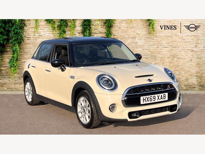 MINI Hatch 2.0 Cooper S Classic Steptronic Euro 6 (s/s) 5dr