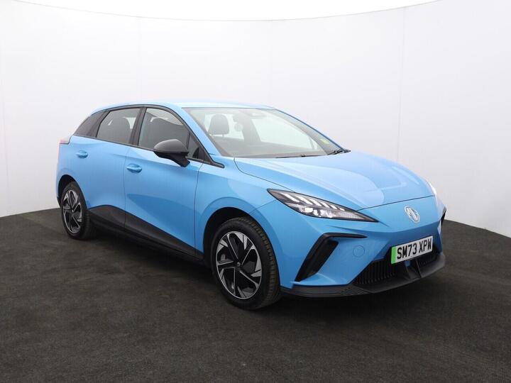 MG MG 4 64kWh SE Long Range Auto 5dr