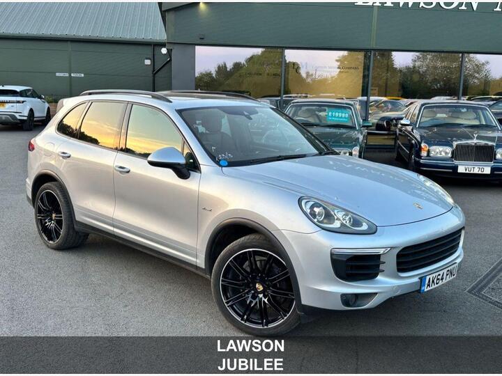 Porsche CAYENNE 3.0 TD V6 TiptronicS 4WD Euro 6 (s/s) 5dr Porsche CAYENNE 3.0 TD V6 TiptronicS 4WD Euro 6 (s/s) 5dr