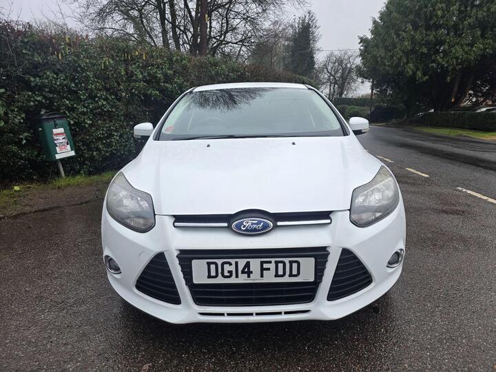 Ford Focus 1.0T EcoBoost Zetec Navigator Euro 5 (s/s) 5dr