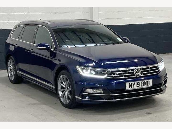 Volkswagen Passat 2.0 TDI R-Line DSG Euro 6 (s/s) 5dr Volkswagen Passat 2.0 TDI R-Line DSG Euro 6 (s/s) 5dr