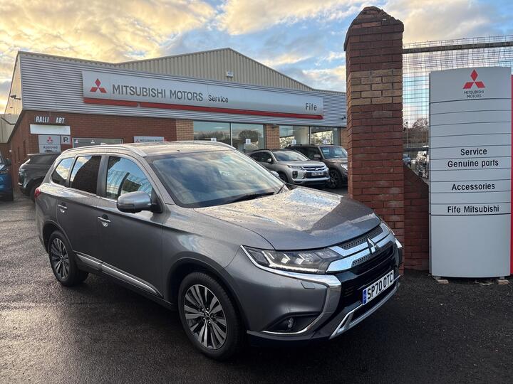 Mitsubishi Outlander 2.0 MIVEC Exceed CVT 4WD Euro 6 (s/s) 5dr Mitsubishi Outlander 2.0 MIVEC Exceed CVT 4WD Euro 6 (s/s) 5dr
