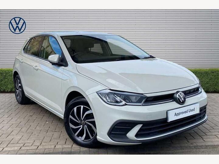 Volkswagen Polo 1.0 TSI Life Euro 6 (s/s) 5dr Volkswagen Polo 1.0 TSI Life Euro 6 (s/s) 5dr