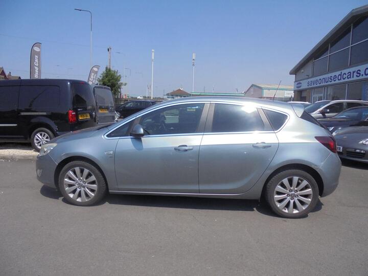 Vauxhall Astra 1.4T 16v SE Euro 5 5dr