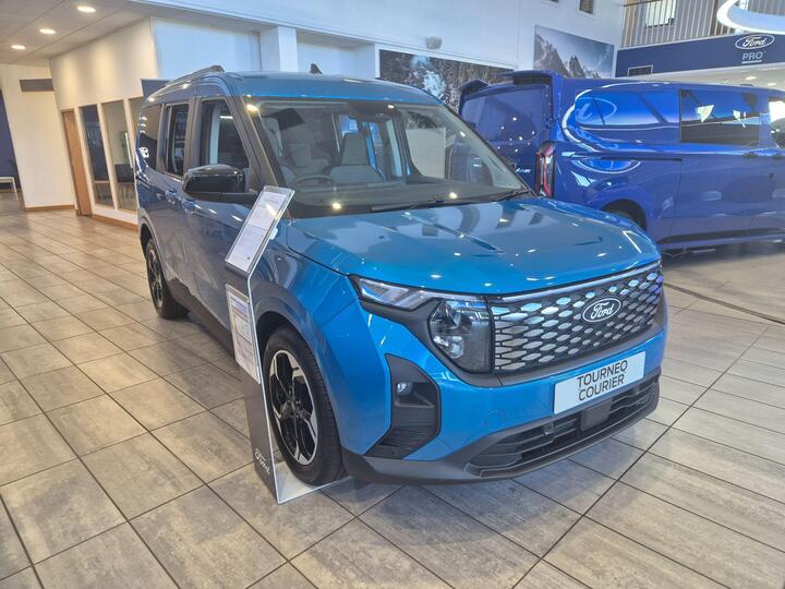 Ford E-Tourneo Courier 43kWh Titanium Auto 5dr