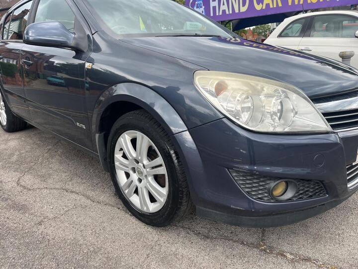Vauxhall Astra 1.8i 16v Elite 5dr Vauxhall Astra 1.8i 16v Elite 5dr