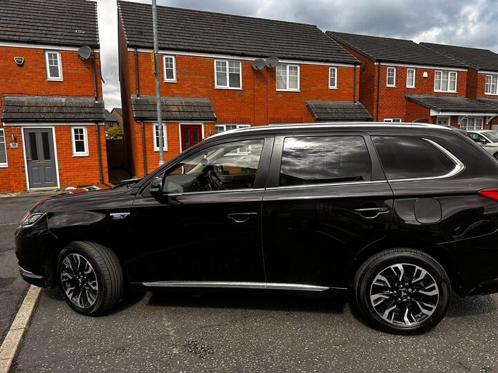 Mitsubishi Outlander 2.0h 12kWh 4h CVT 4WD Euro 6 (s/s) 5dr