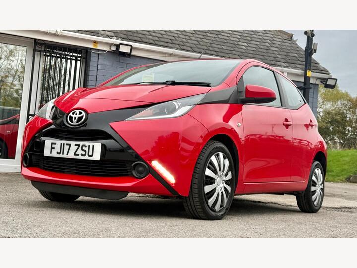 Toyota AYGO 1.0 VVT-i X-play Euro 6 5dr
