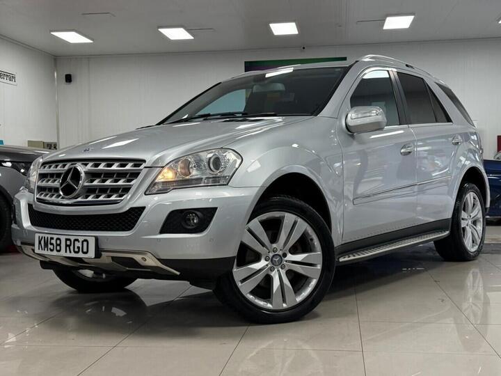 Mercedes-Benz M-CLASS 3.0 ML320 CDI Sport 7G-Tronic 5dr Mercedes-Benz M-CLASS 3.0 ML320 CDI Sport 7G-Tronic 5dr