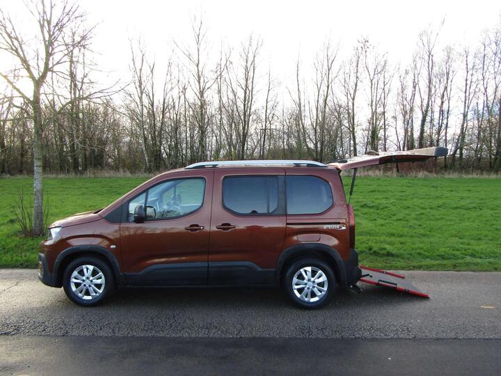 Peugeot Rifter Horizon 1.5 Hdi *5 SEATS* Wheelchair Accessible Vehicle WAV Peugeot Rifter Horizon 1.5 Hdi *5 SEATS* Wheelchair Accessible Vehicle WAV