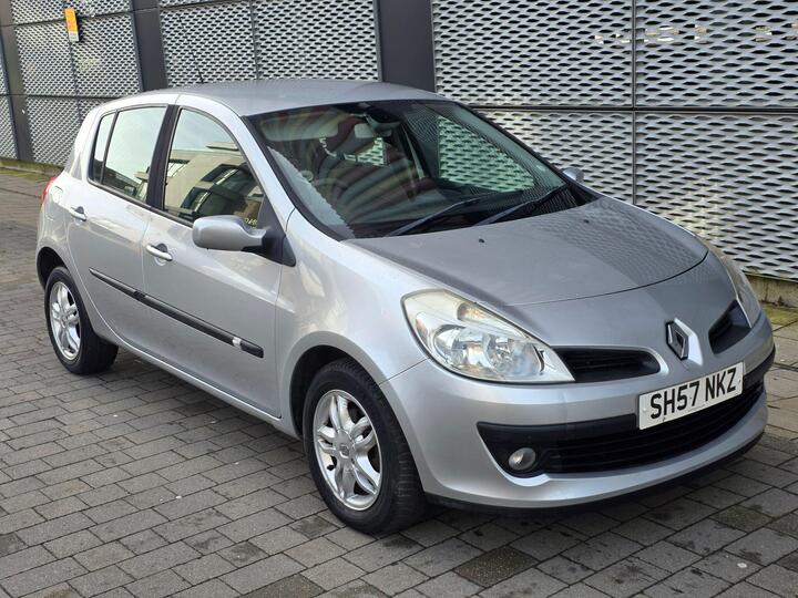 Renault Clio 1.6 VVT Privilege 5dr