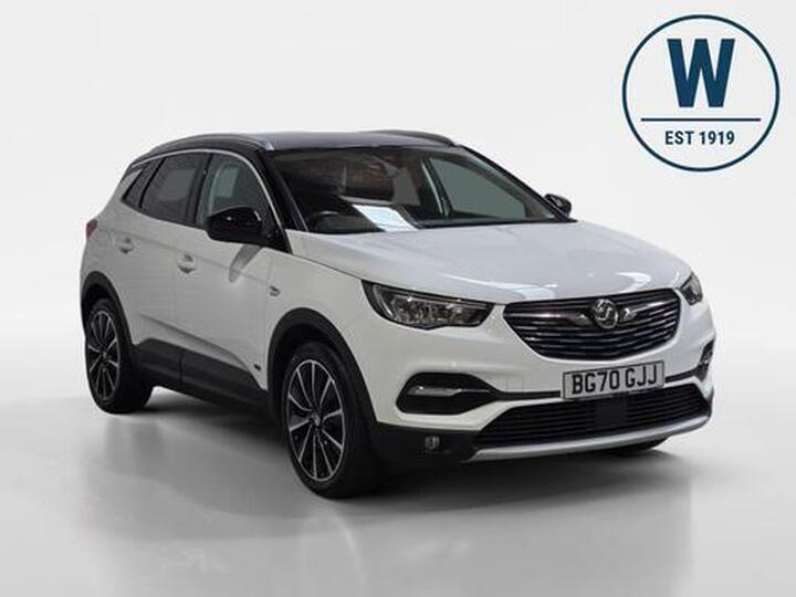 Vauxhall Grandland X 1.6 13.2kWh SRi Nav Auto 4WD Euro 6 (s/s) 5dr Hybrid4 Vauxhall Grandland X 1.6 13.2kWh SRi Nav Auto 4WD Euro 6 (s/s) 5dr Hybrid4