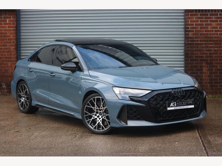 Audi RS3 2.5 TFSI Carbon Vorsprung S Tronic Quattro Euro 6 (s/s) 4dr